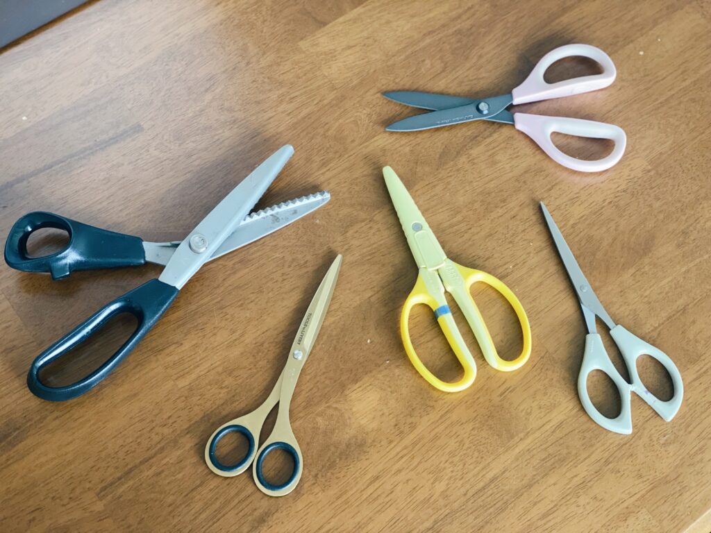 Essential Tools for paper flower art : Scissors